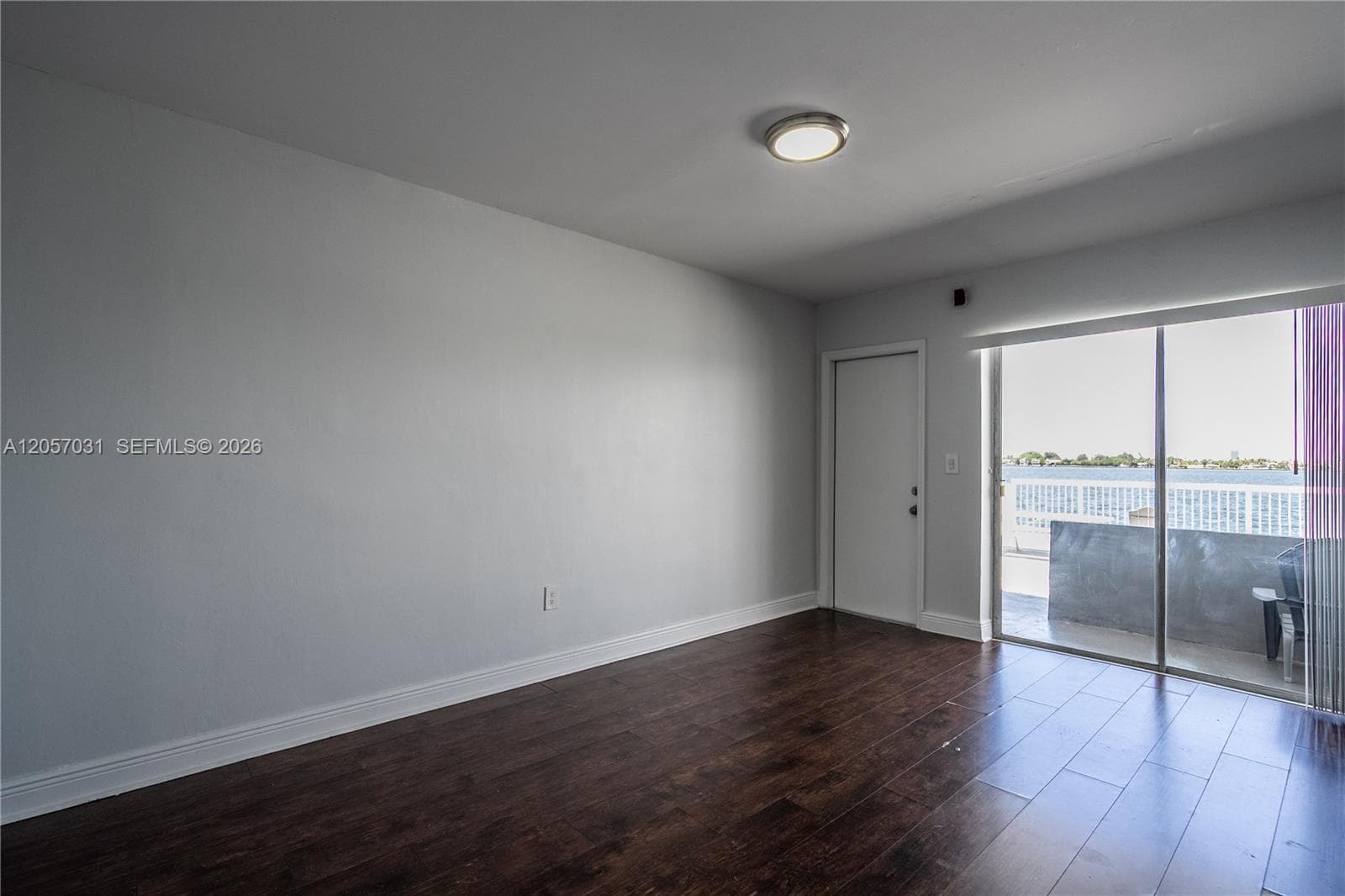 7931 East Dr 305 photo 2