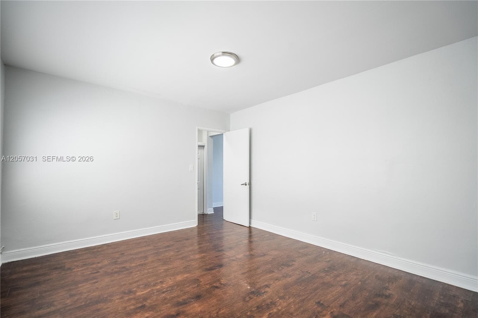 7931 East Dr 305 photo 12