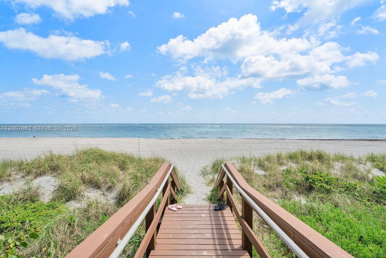 400 Ocean Trail Way 302 photo 1