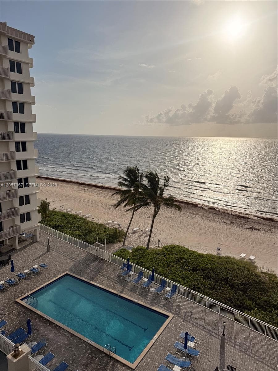 3221 S Ocean Blvd 608 photo 1