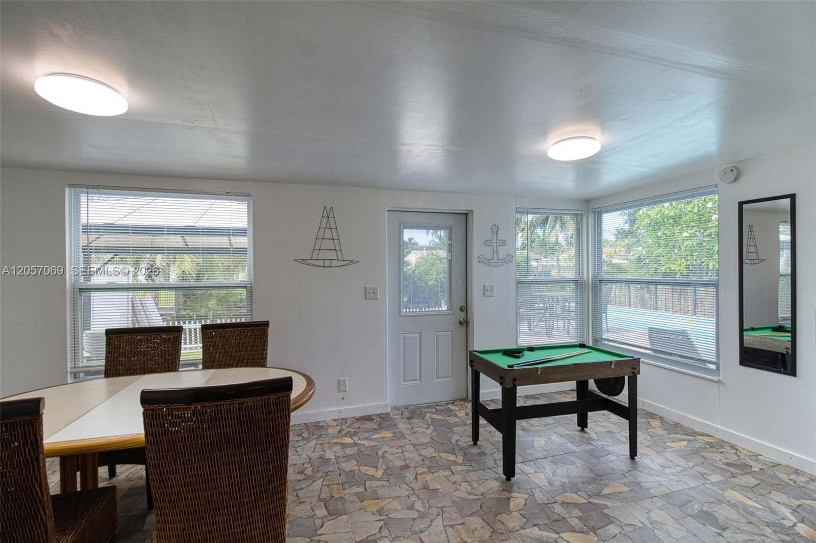 3039 Grant St photo 16