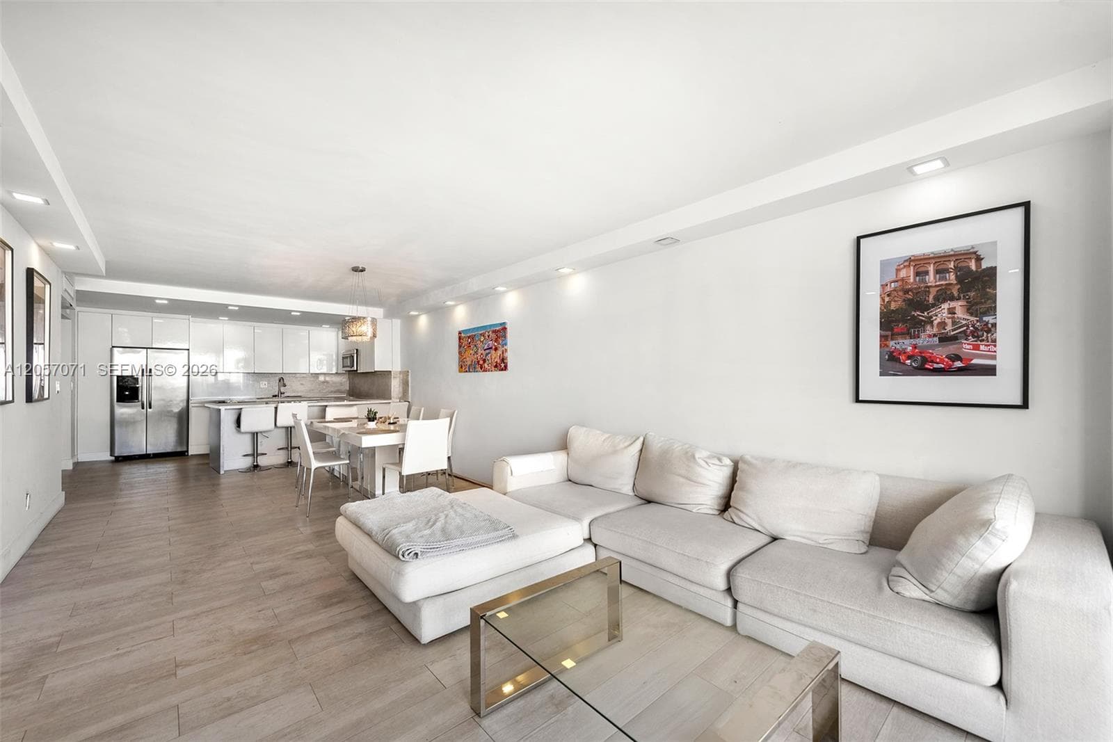 19390 Collins Ave 1519 photo 5