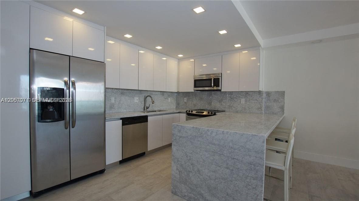 19390 Collins Ave 1519 photo 9