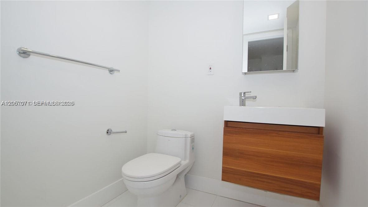 19390 Collins Ave 1519 photo 10