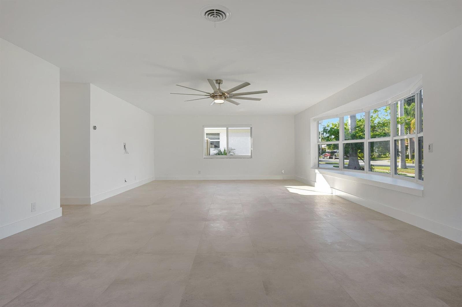 1478 NE 57TH Court photo 6
