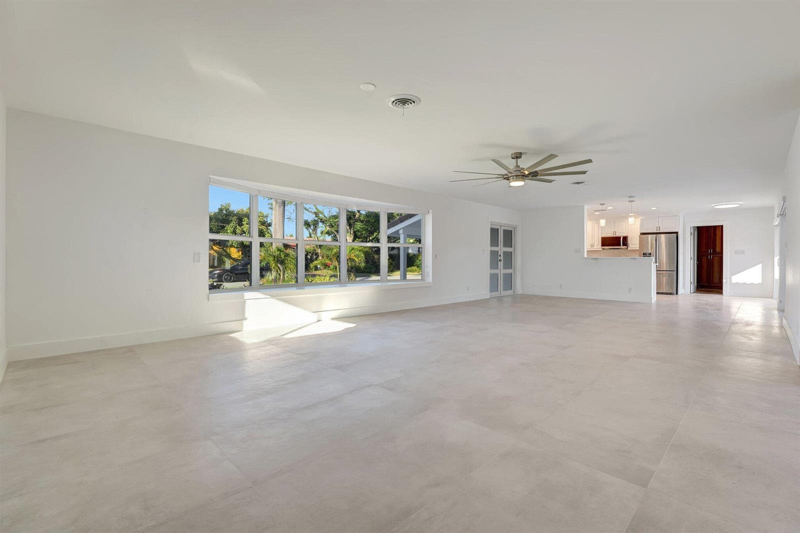 1478 NE 57TH Court photo 5