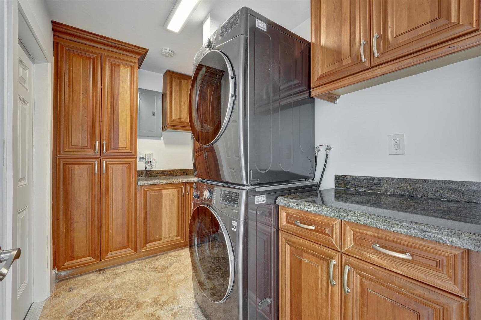 1478 NE 57TH Court photo 11