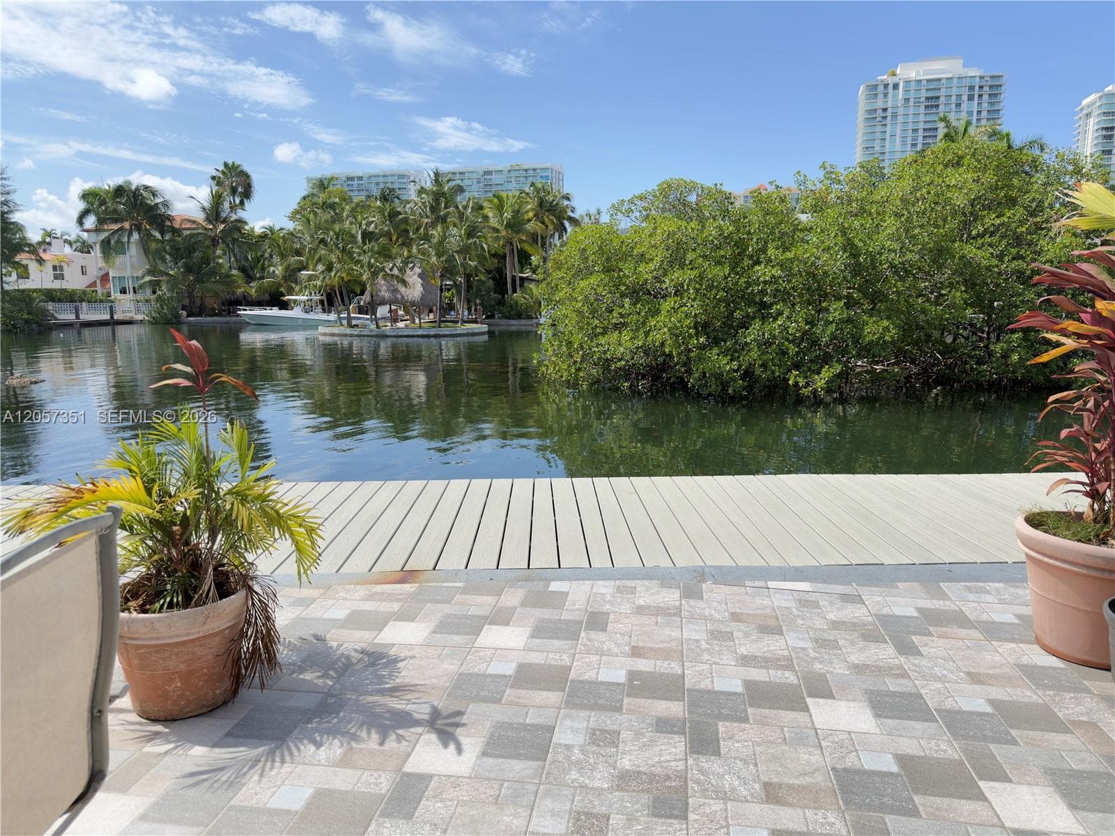 329 Poinciana Dr 909 photo 5