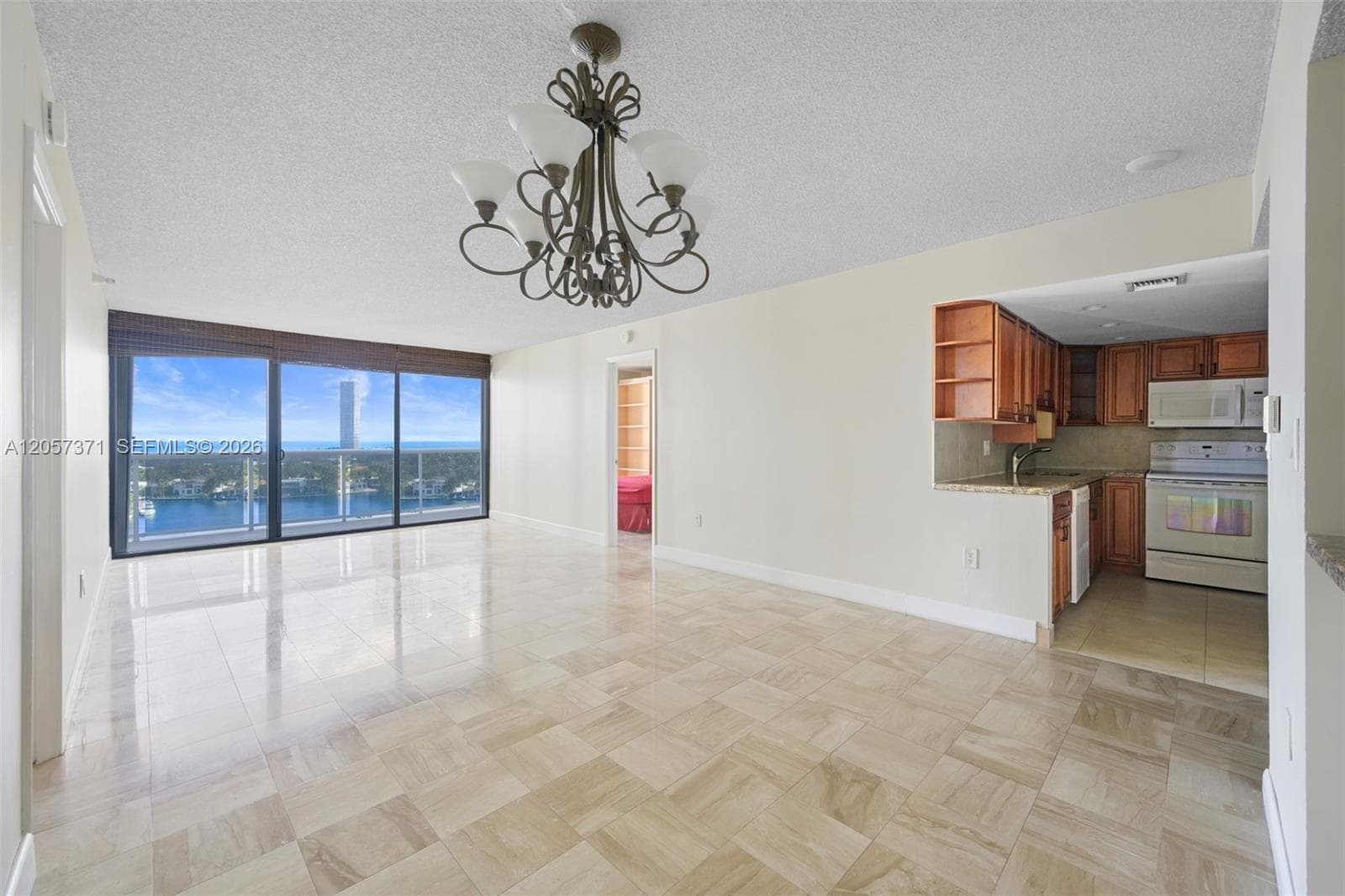 20505 E Country Club Dr 1434 photo 4