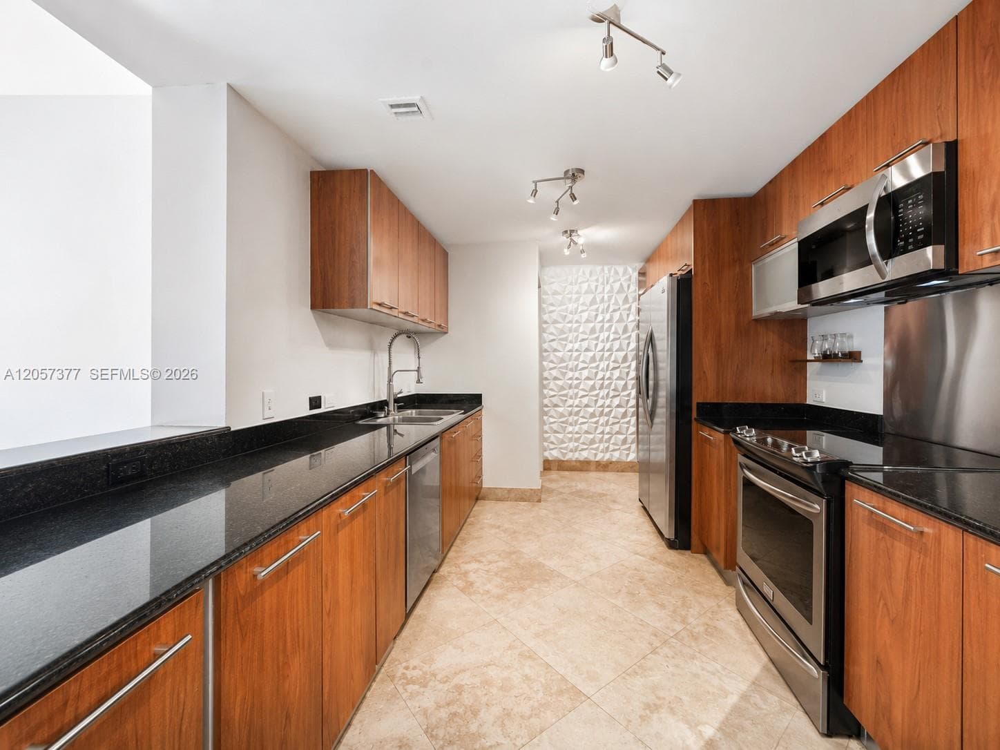 3000 NE 188th St PH 709 photo 11