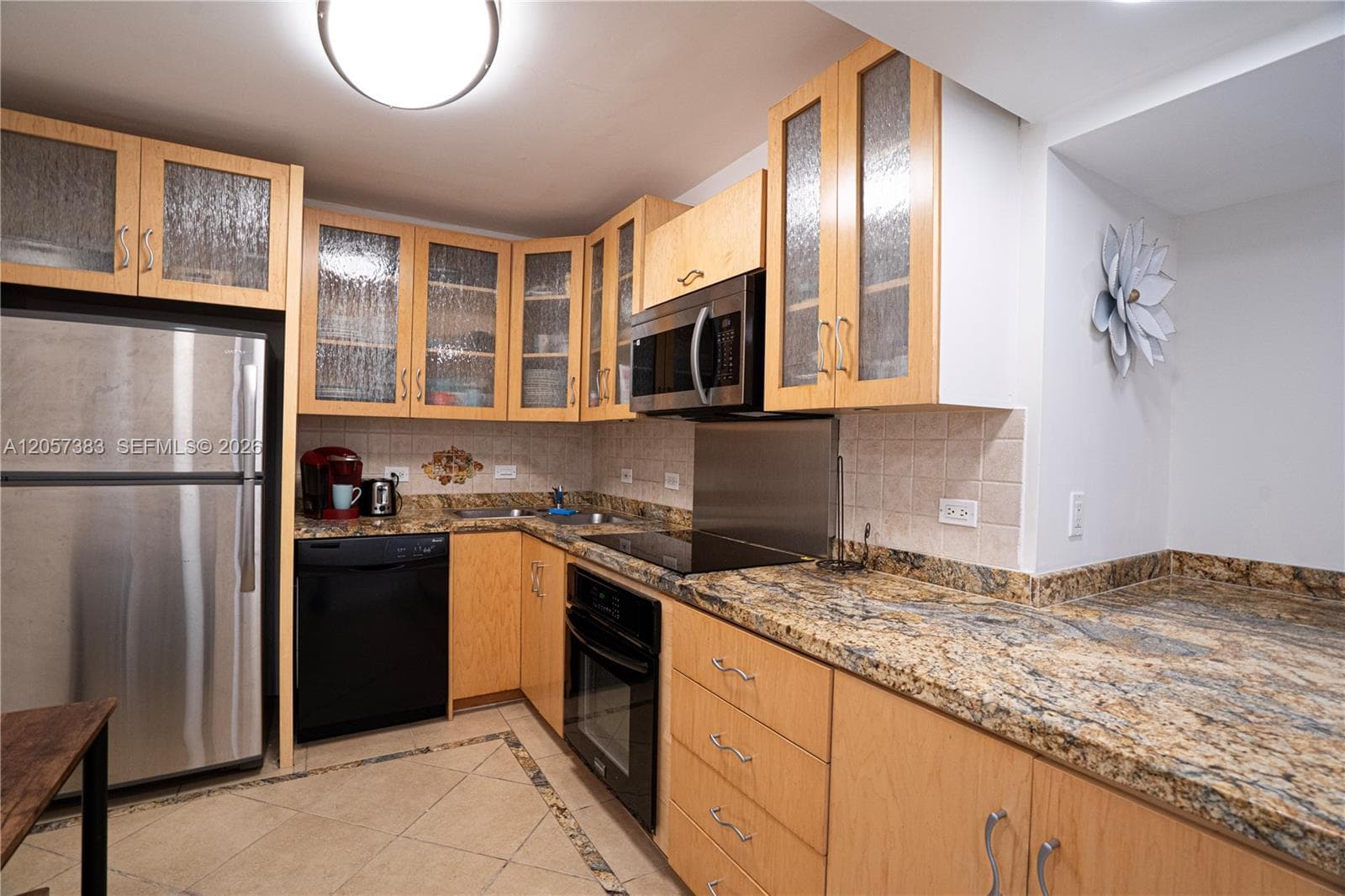 2500 Parkview Dr 616 photo 5