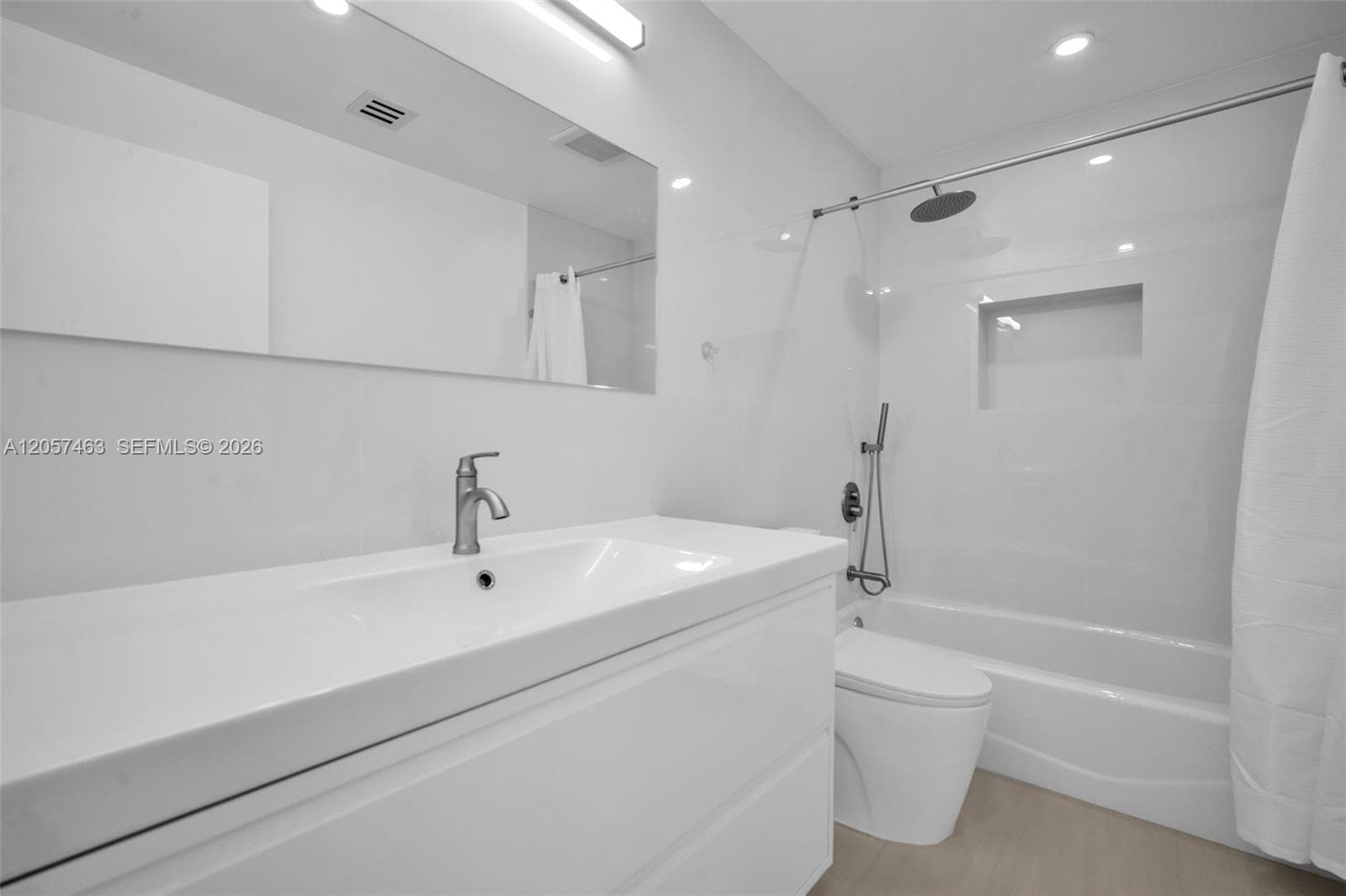 2706 Scott St 00 photo 21