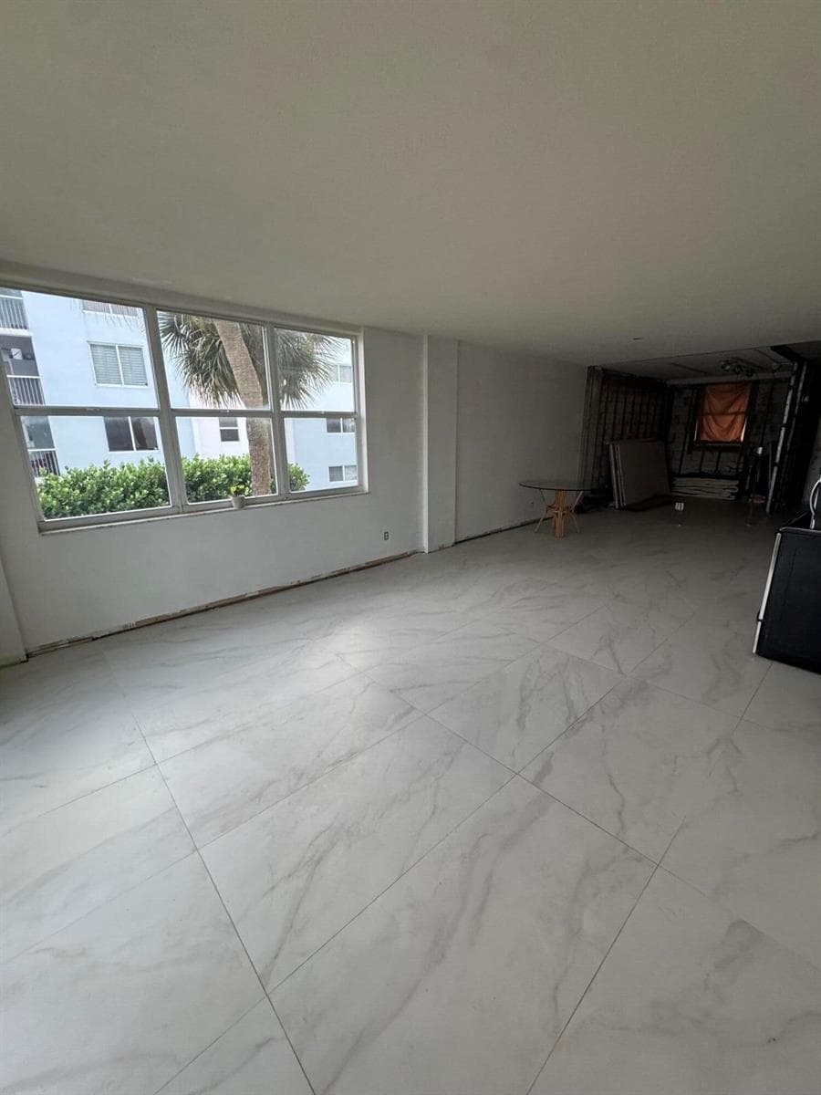 100 PARADISE HARBOUR Boulevard 212 photo 12