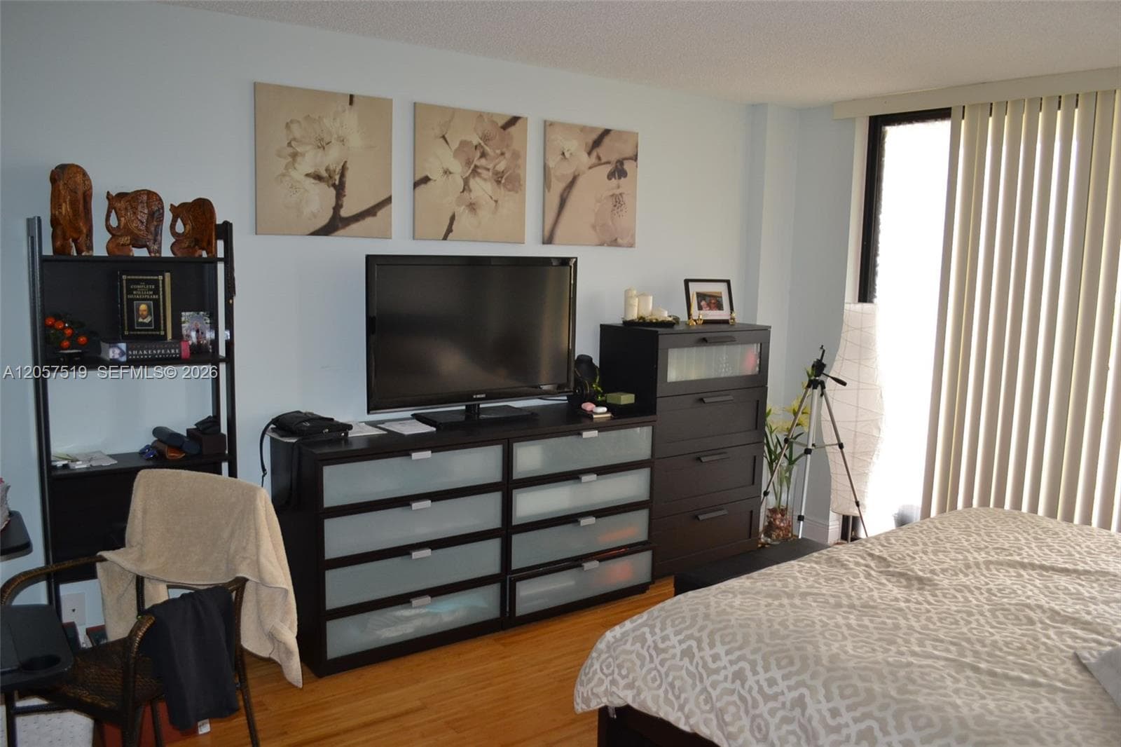 703 photo 6