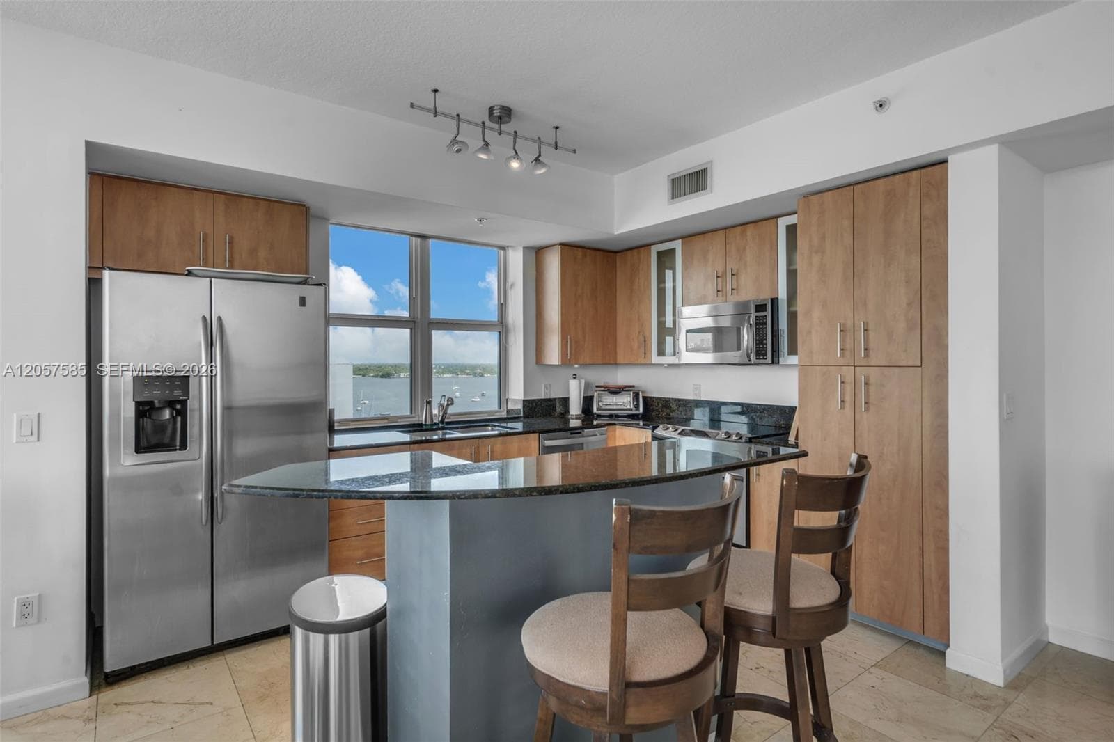7900 Harbor Island Dr 1126 photo 7