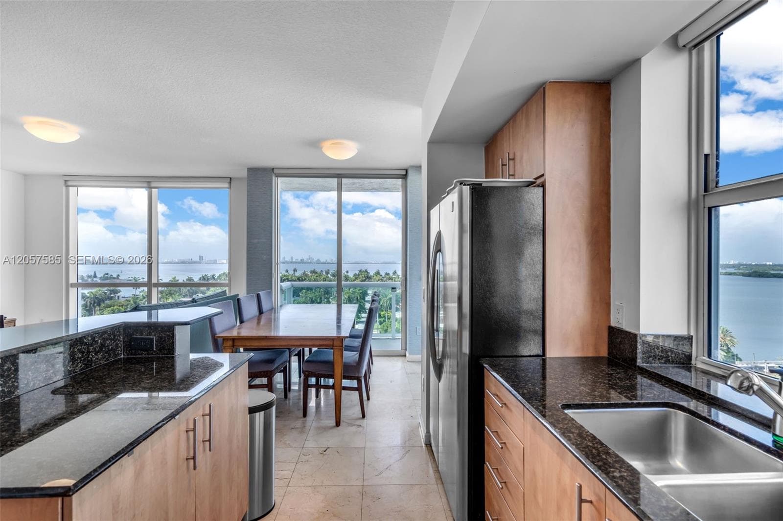 7900 Harbor Island Dr 1126 photo 4