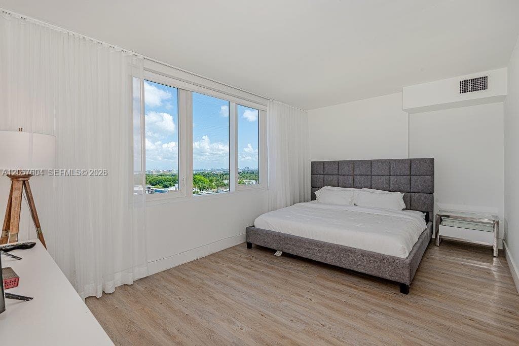 2301 Collins Ave 1528 photo 16