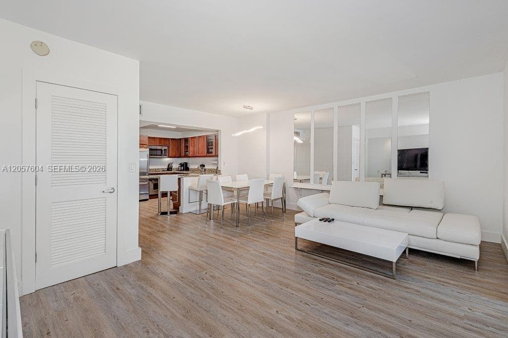 2301 Collins Ave 1528 photo 8