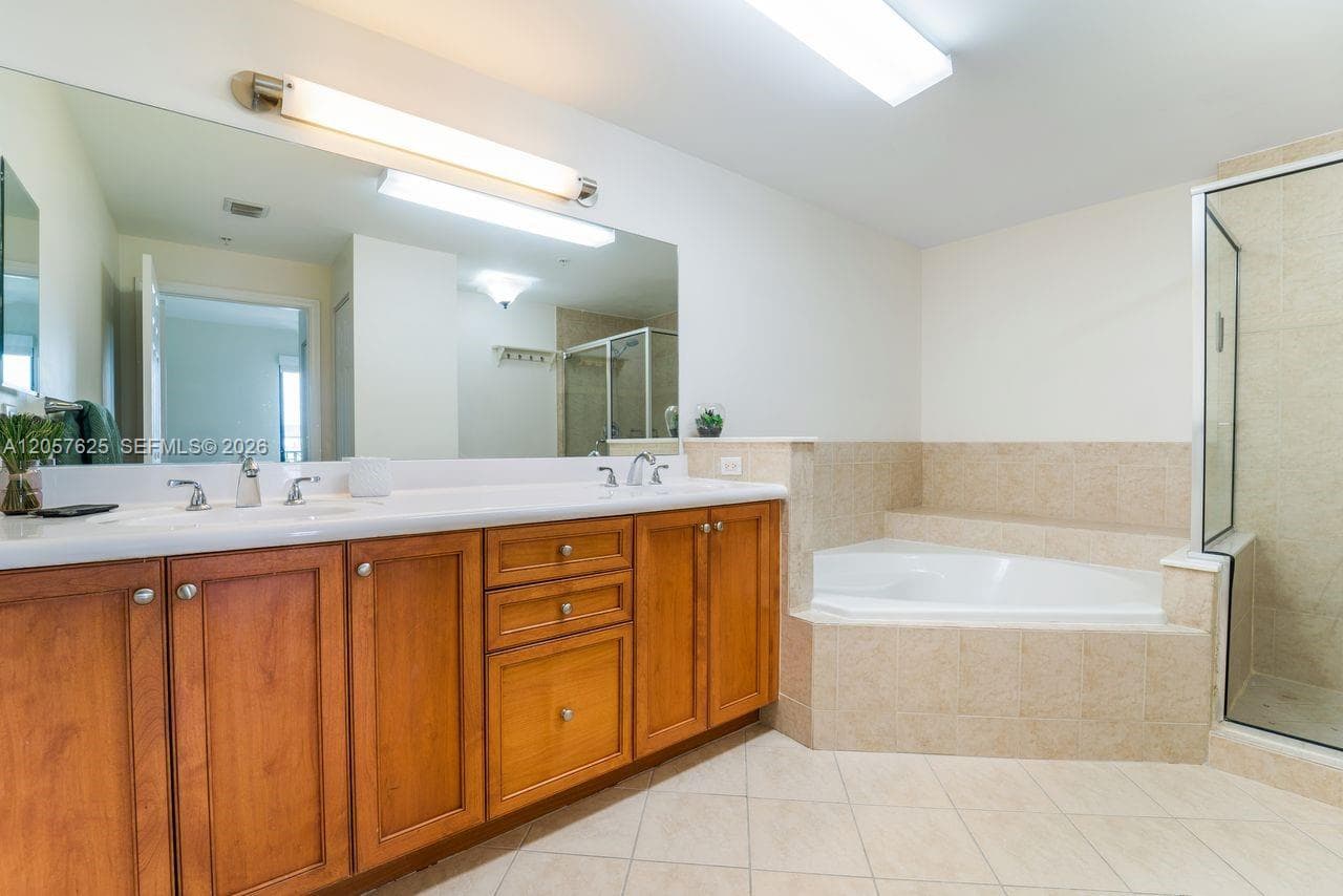 8395 SW 73rd Ave 412 photo 10