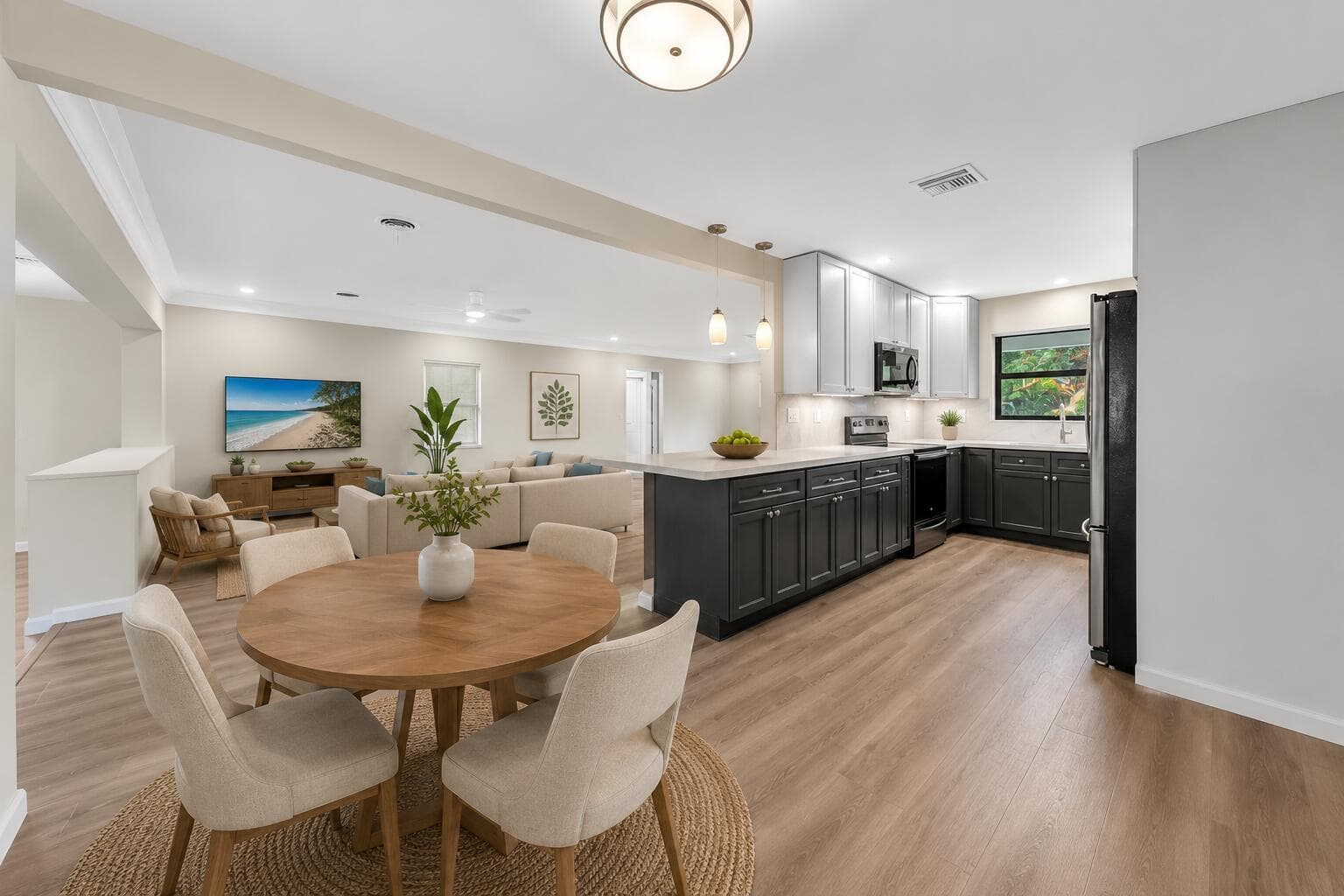 127 Calle Largo Drive photo 4