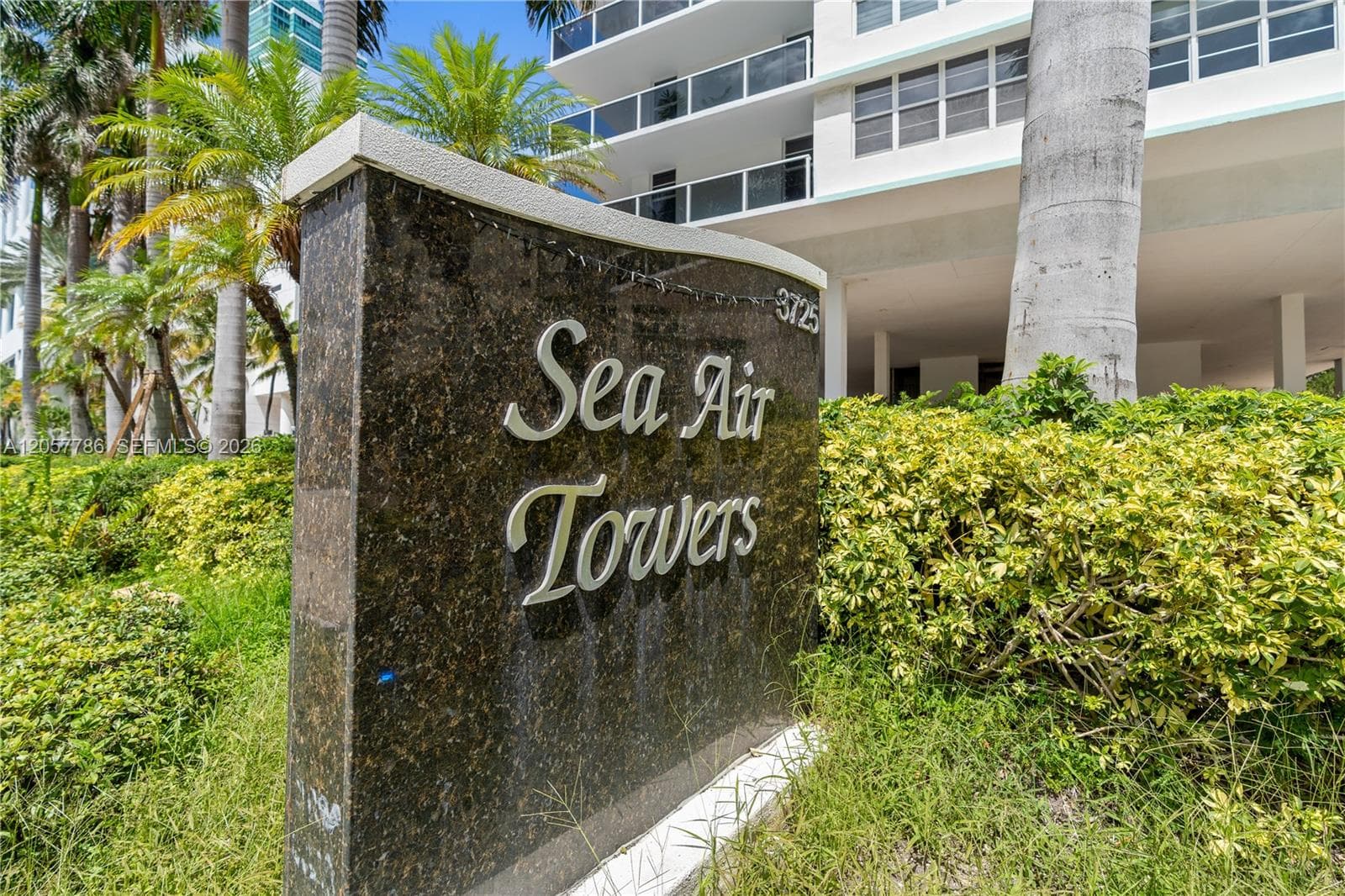 3725 S Ocean Dr 311 photo 6