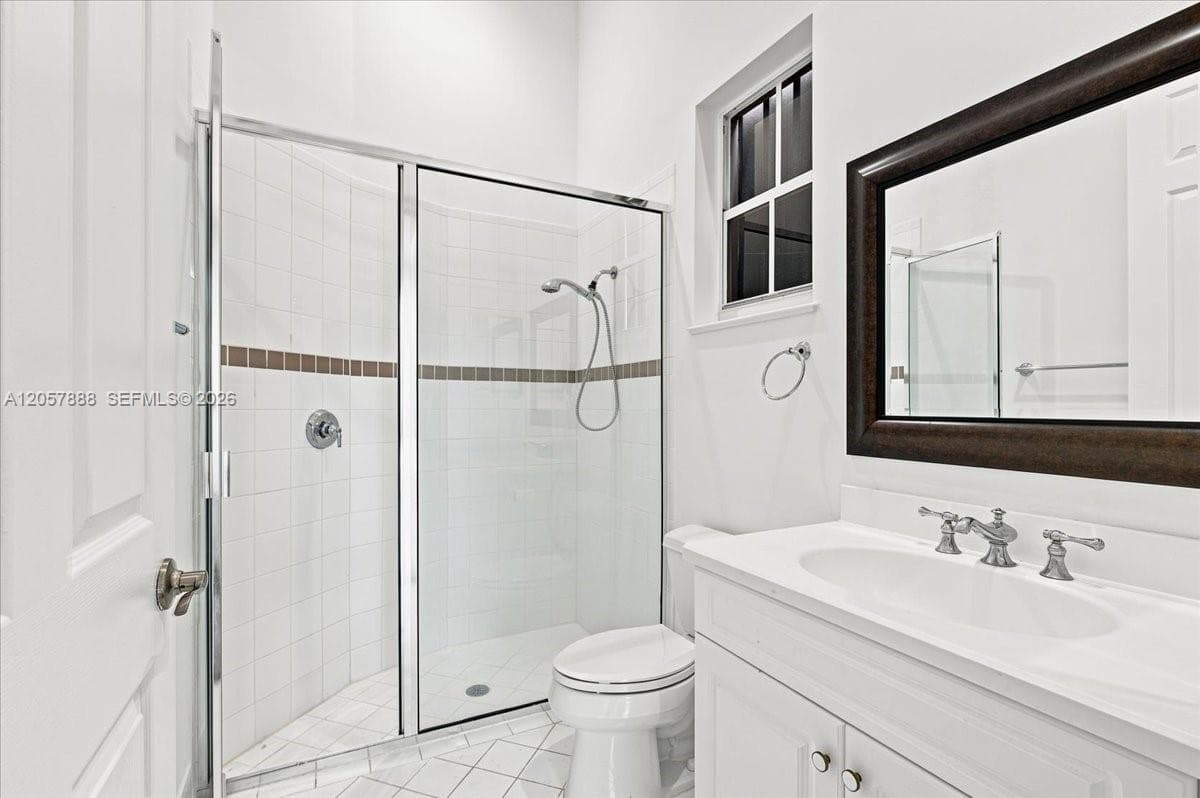 996 Sanibel Dr photo 17