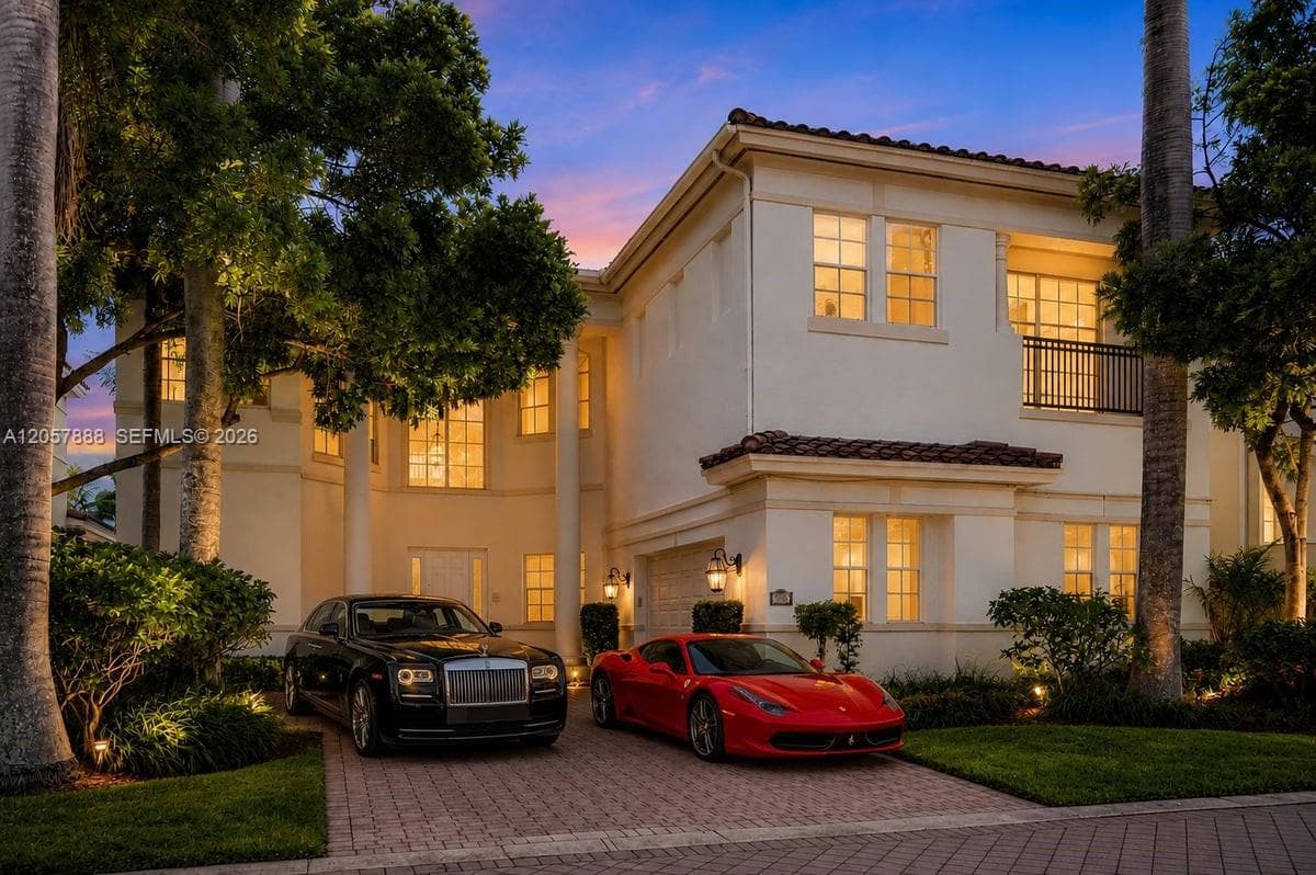 996 Sanibel Dr photo 1