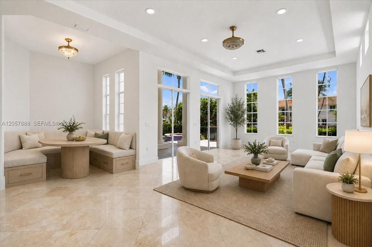 996 Sanibel Dr photo 5