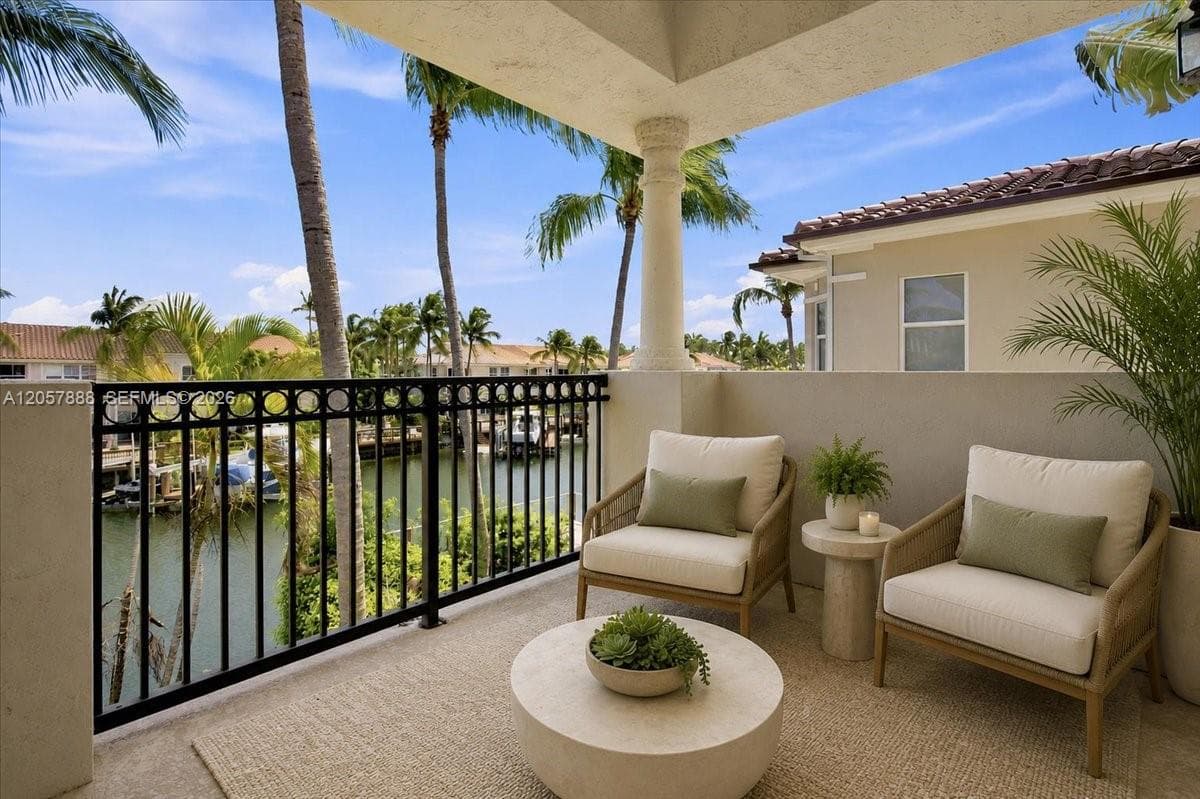996 Sanibel Dr photo 11