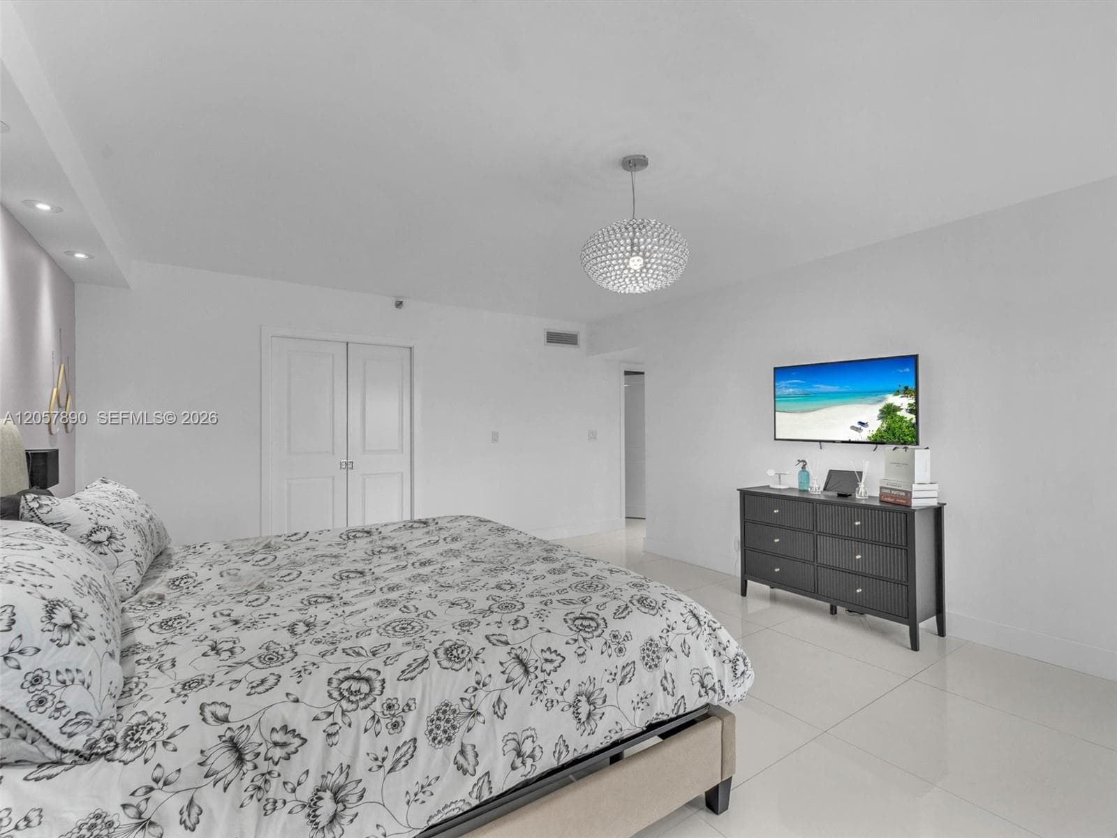 19707 Turnberry Way 21D photo 11