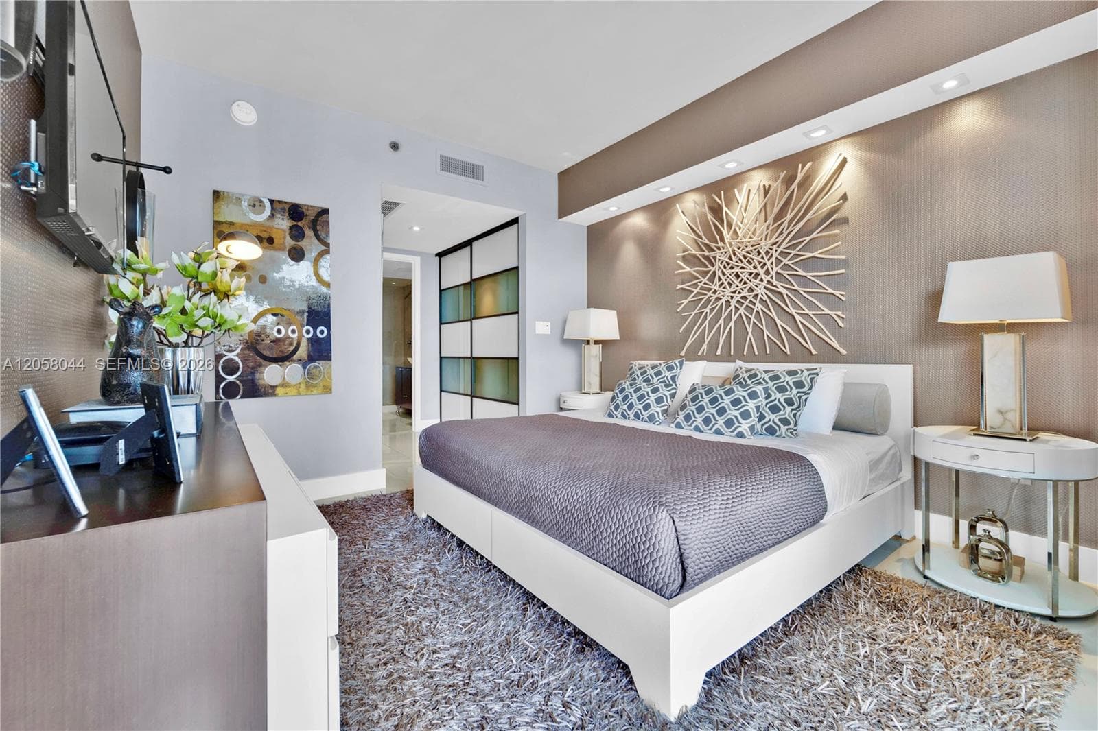 475 Brickell Ave 5013 photo 12