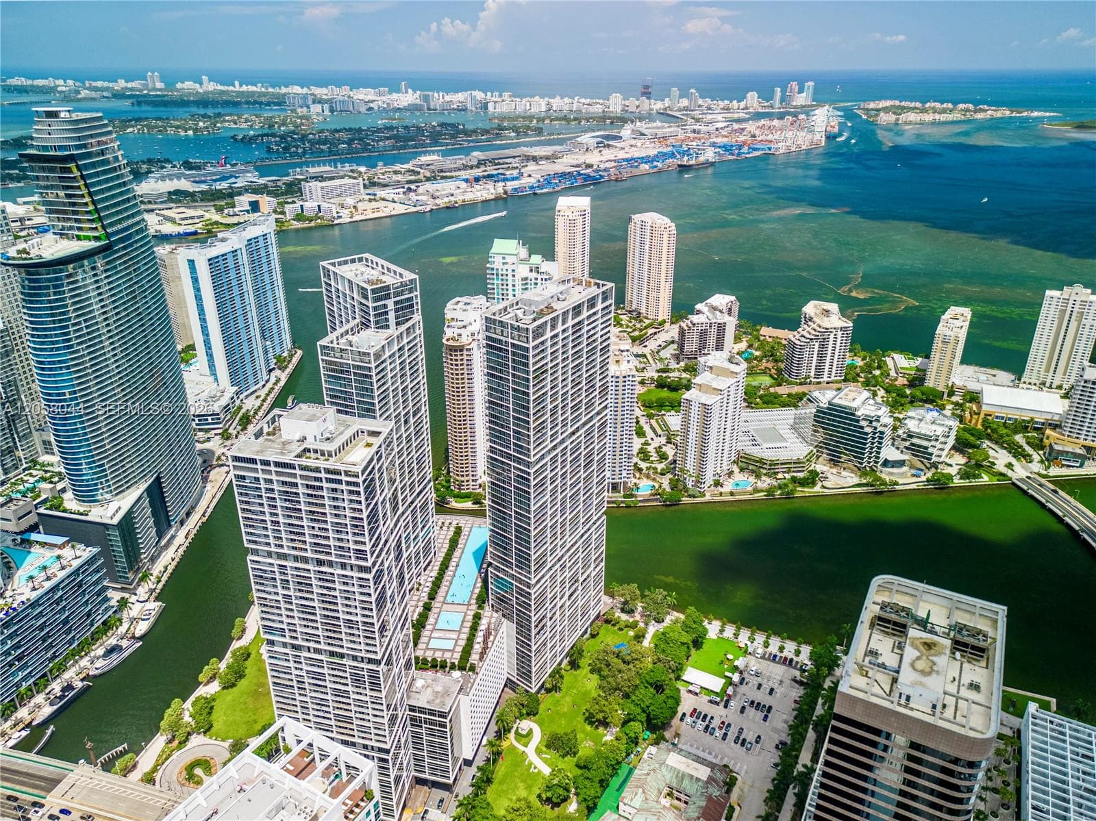 475 Brickell Ave 5013 photo 10
