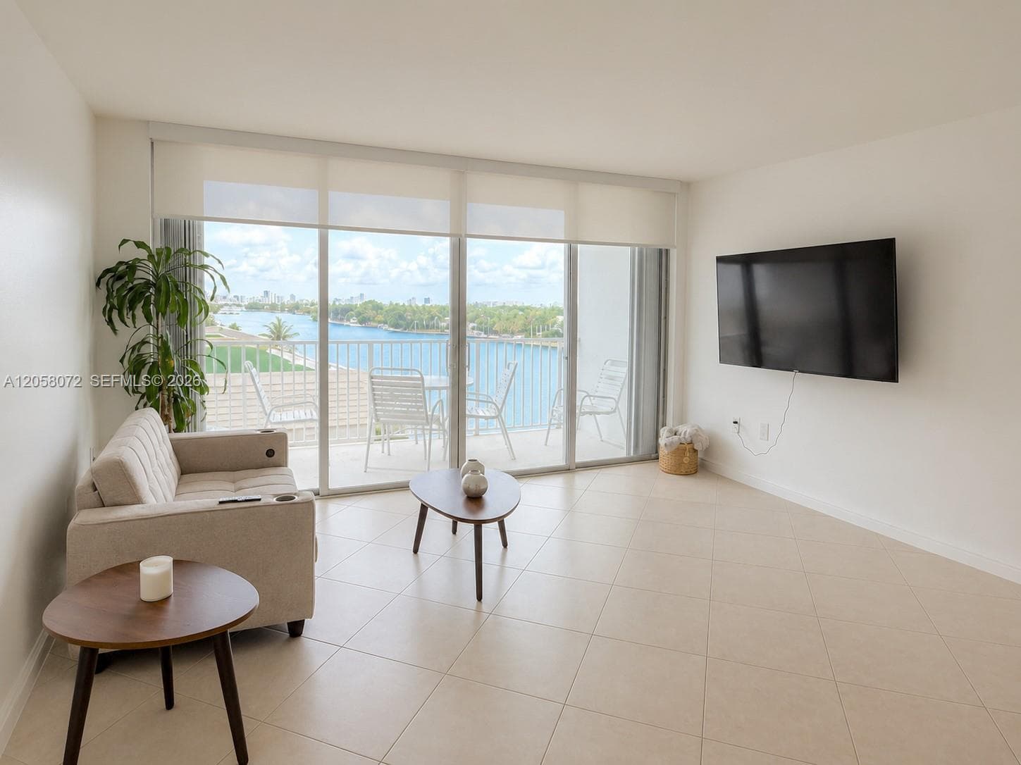 5838 Collins Ave 5G photo 14