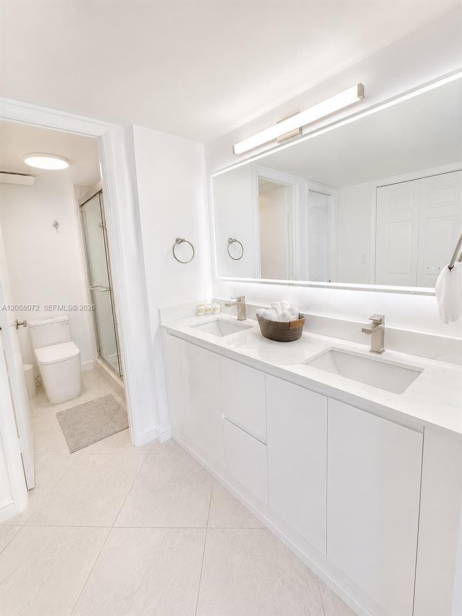 5838 Collins Ave 5G photo 18