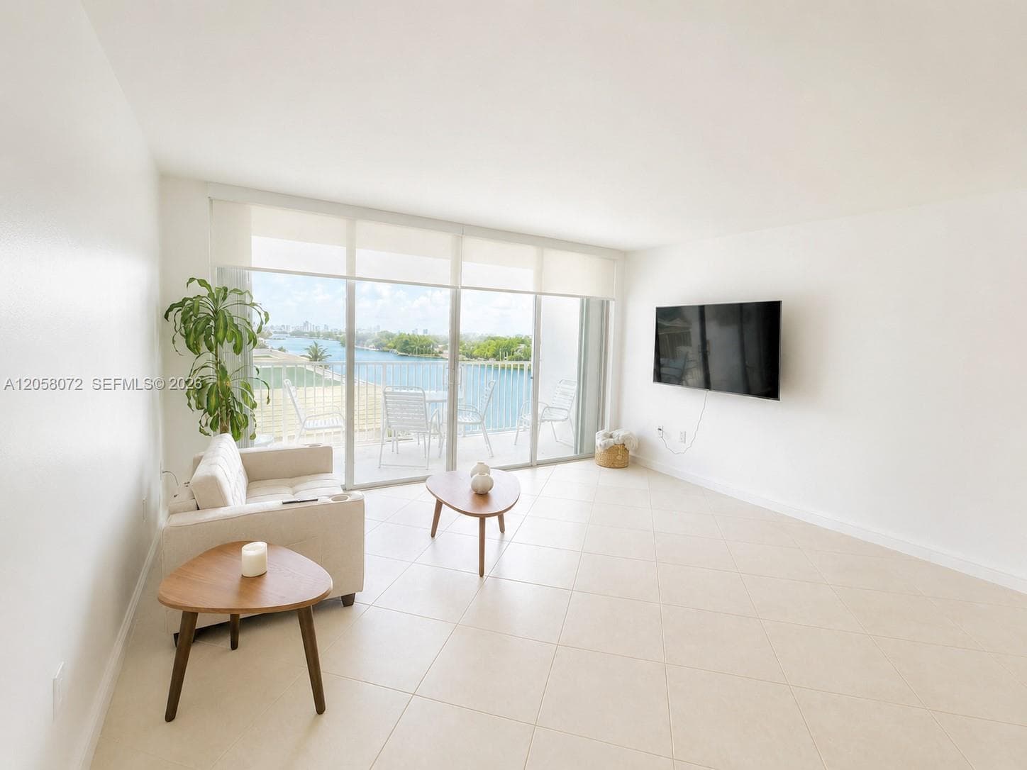 5838 Collins Ave 5G photo 15
