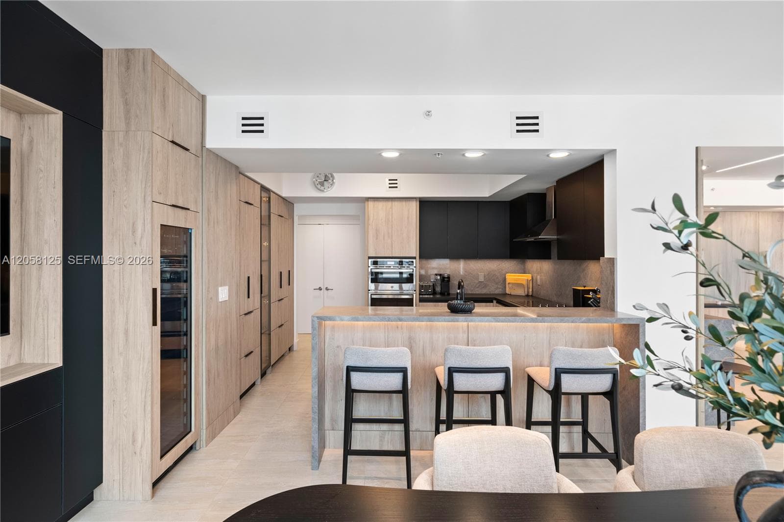 3535 S Ocean Dr 1506 photo 9