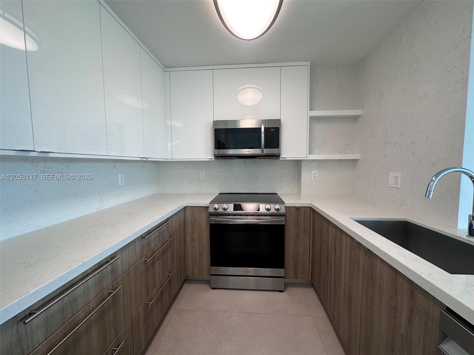 100 Bayview Dr 317 photo 3