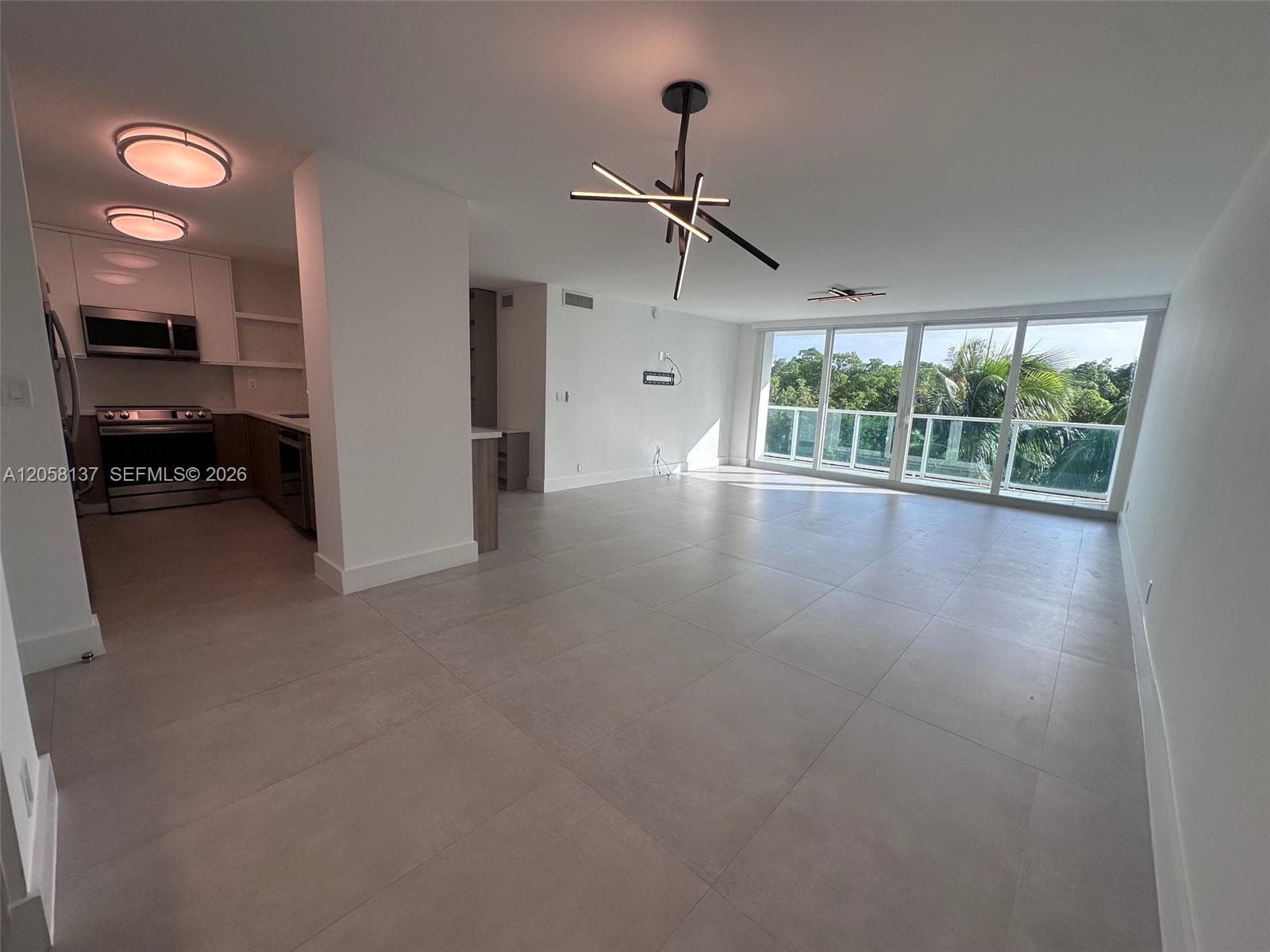 100 Bayview Dr 317 photo 1
