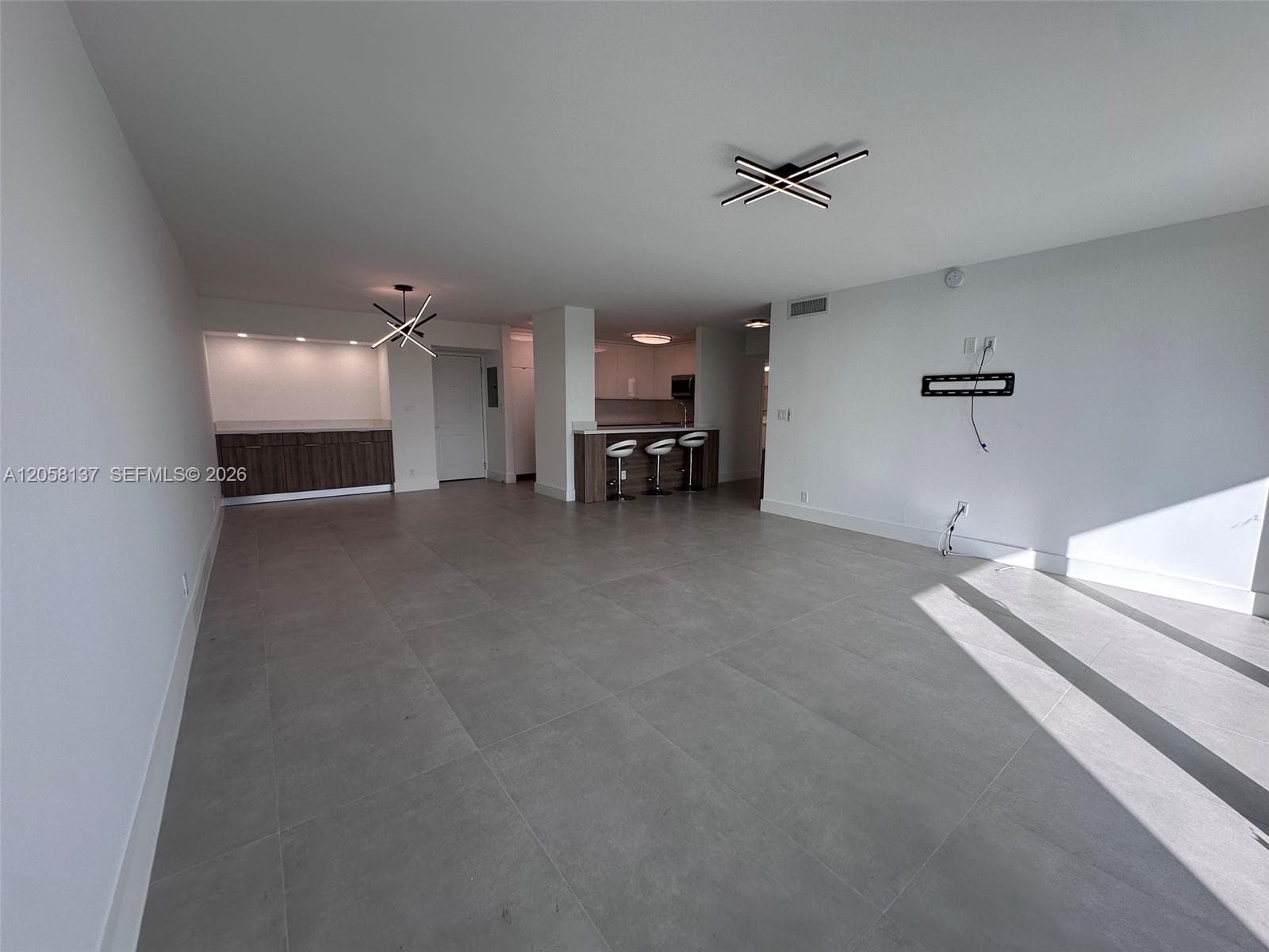 100 Bayview Dr 317 photo 8