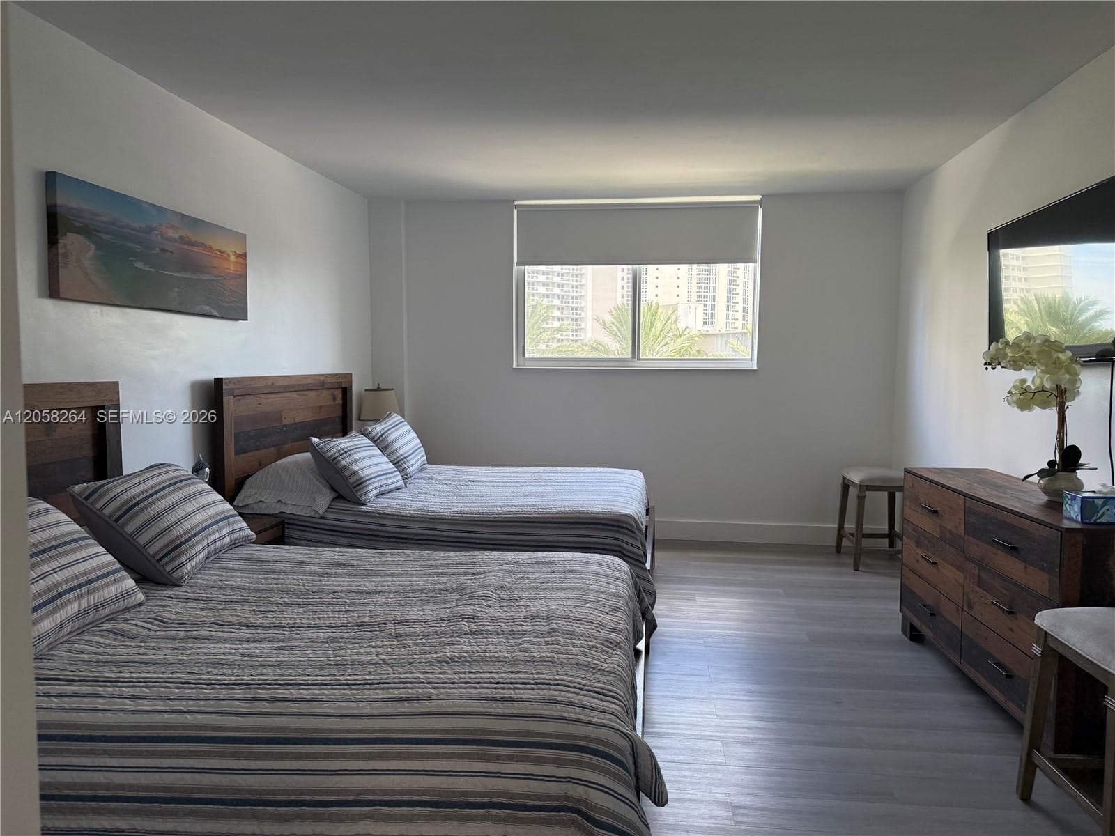 19370 Collins Ave 423 photo 10