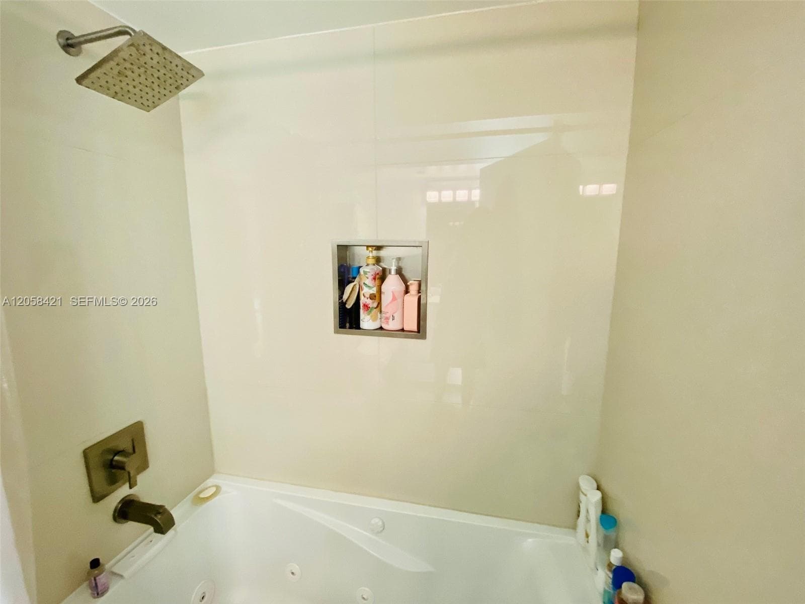 1202 photo 16