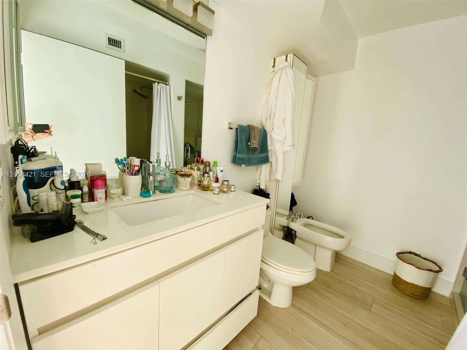 1202 photo 15
