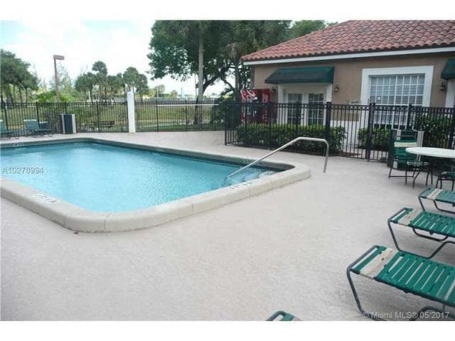 1141 LAKE VICTORIA Drive H photo 20