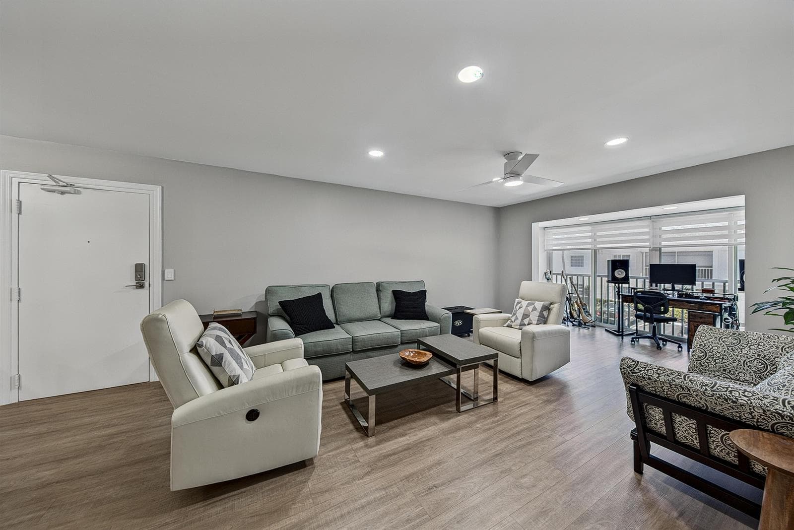 6457 BAY CLUB Drive 3 photo 4
