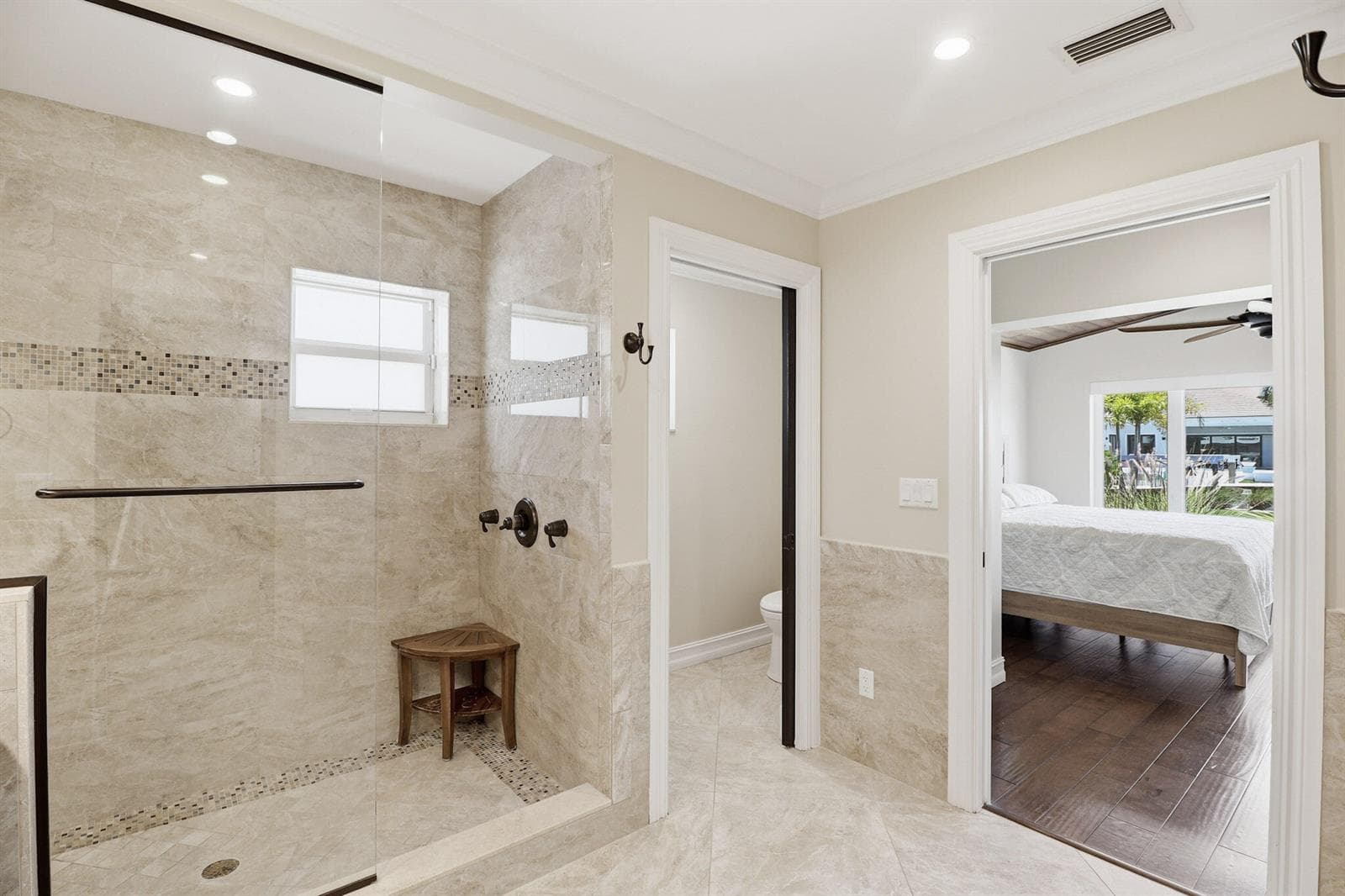 16 LEEWARD Circle photo 23