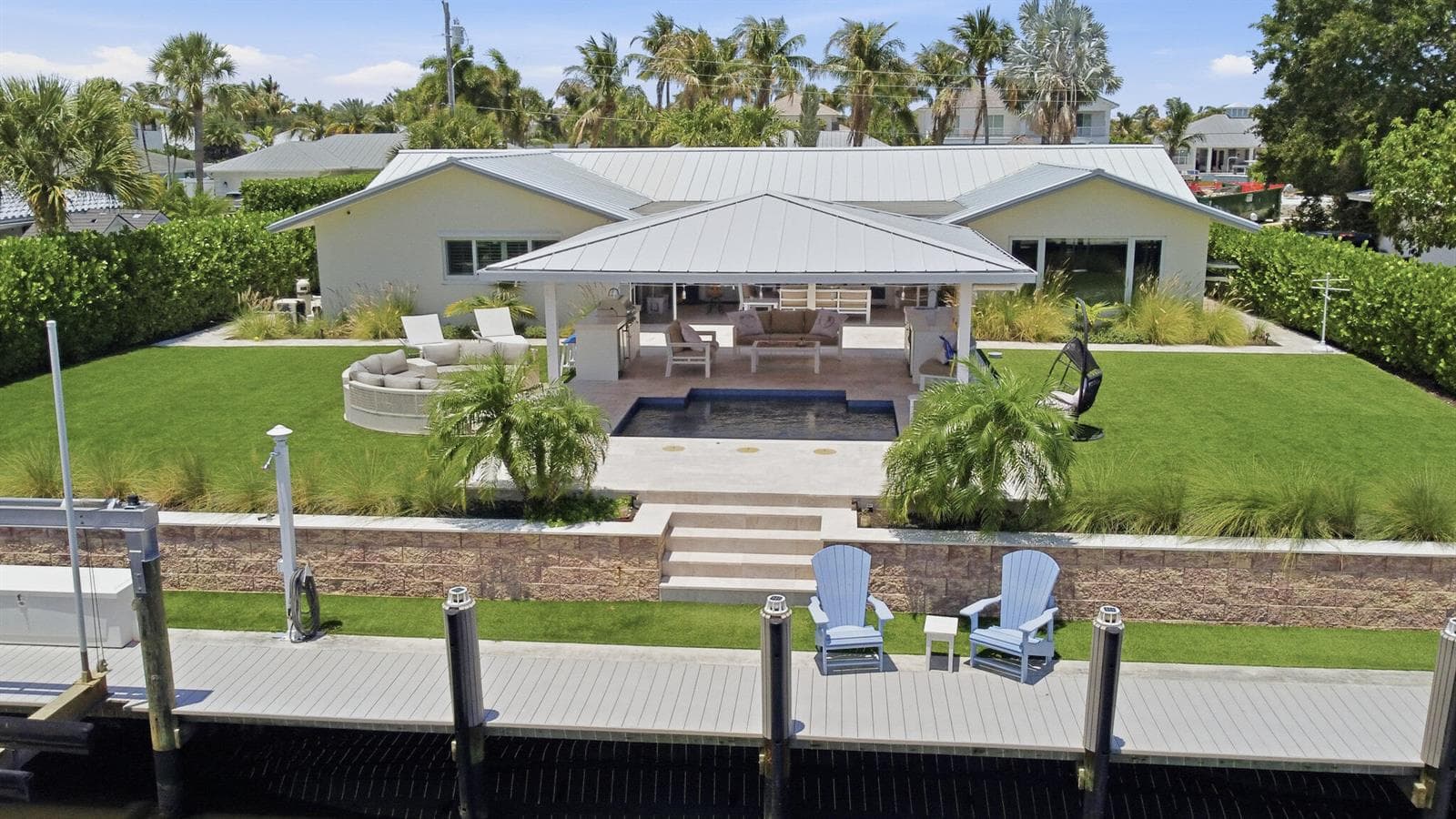 16 LEEWARD Circle photo 2