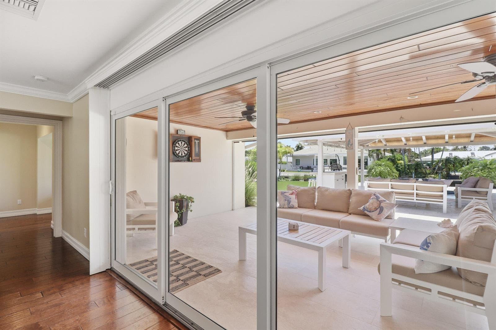 16 LEEWARD Circle photo 13