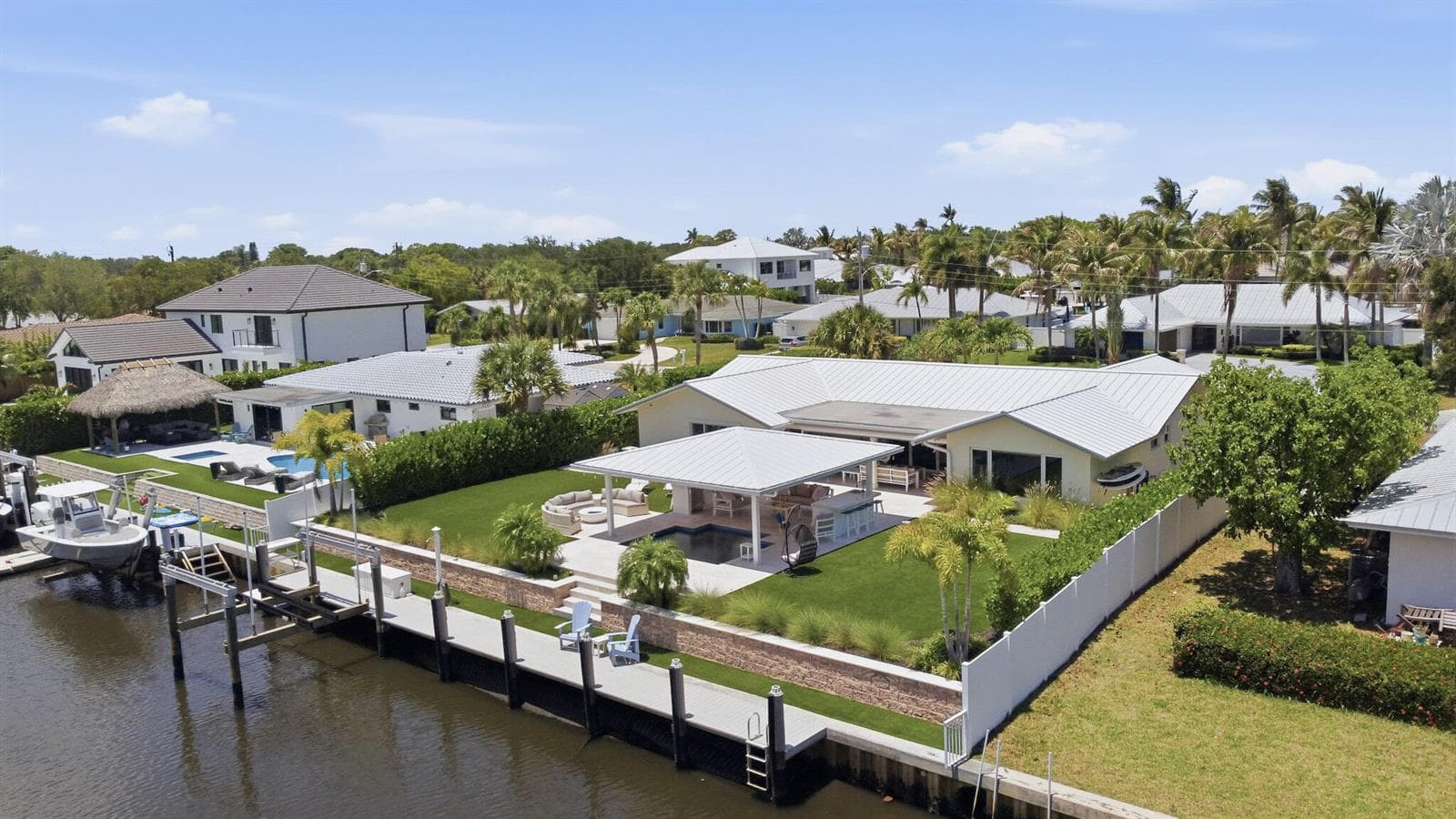 16 LEEWARD Circle photo 3