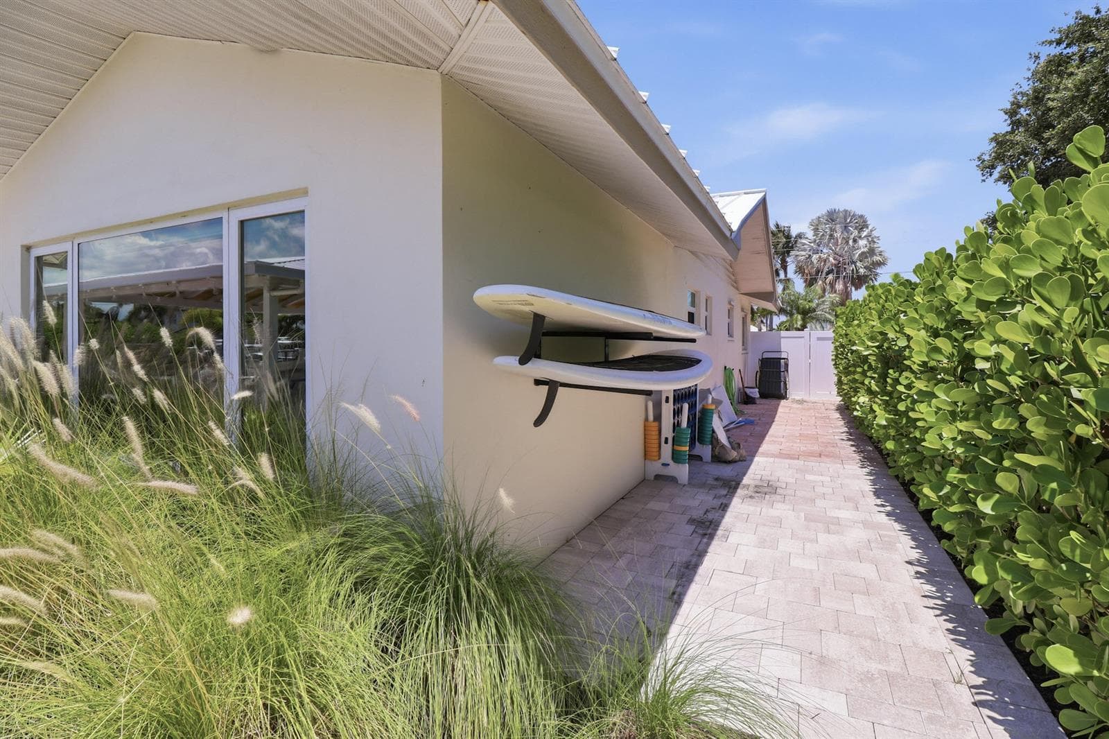 16 LEEWARD Circle photo 9