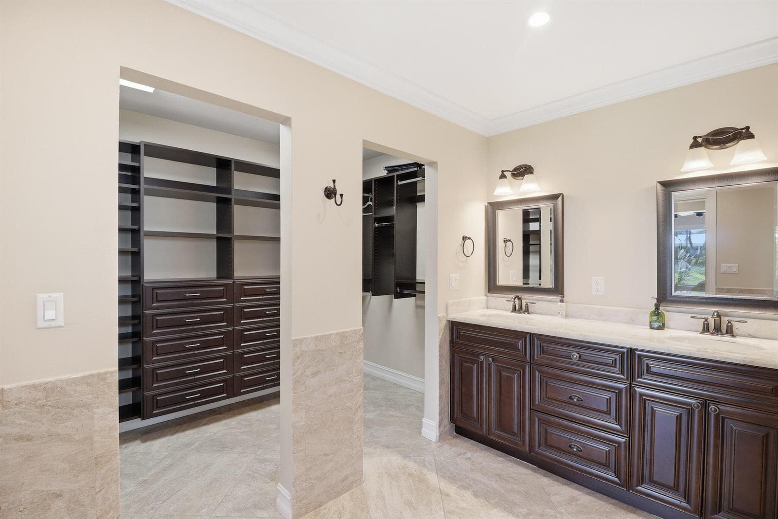 16 LEEWARD Circle photo 24